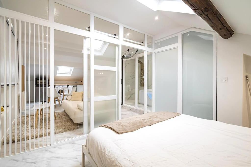 Oasis Chic - Spa Prive & Cinema Reims Ngoại thất bức ảnh